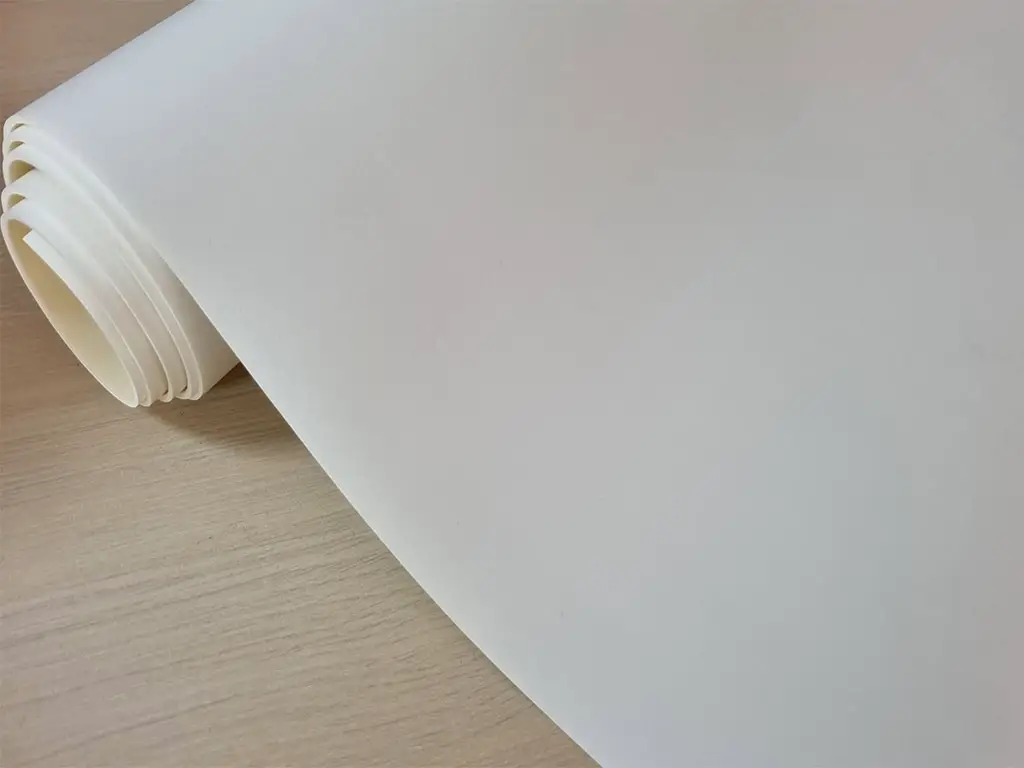 Folie protecţie sertare, din PVC antiderapant cu grosime de 2 mm, material impermeabil, rolă de 60x150 cm
