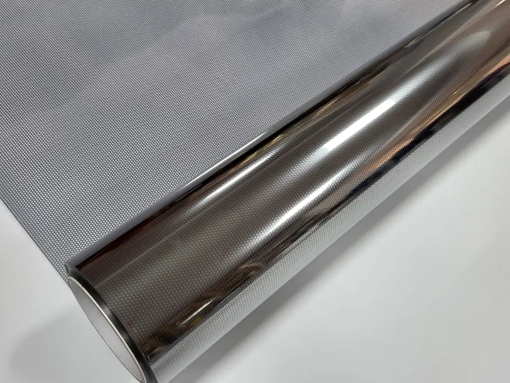 Folie protecție solară Reflectiv ATH101, argintie cu  microperforații, aplicare la interior, 152 cm lățime, la metru liniar