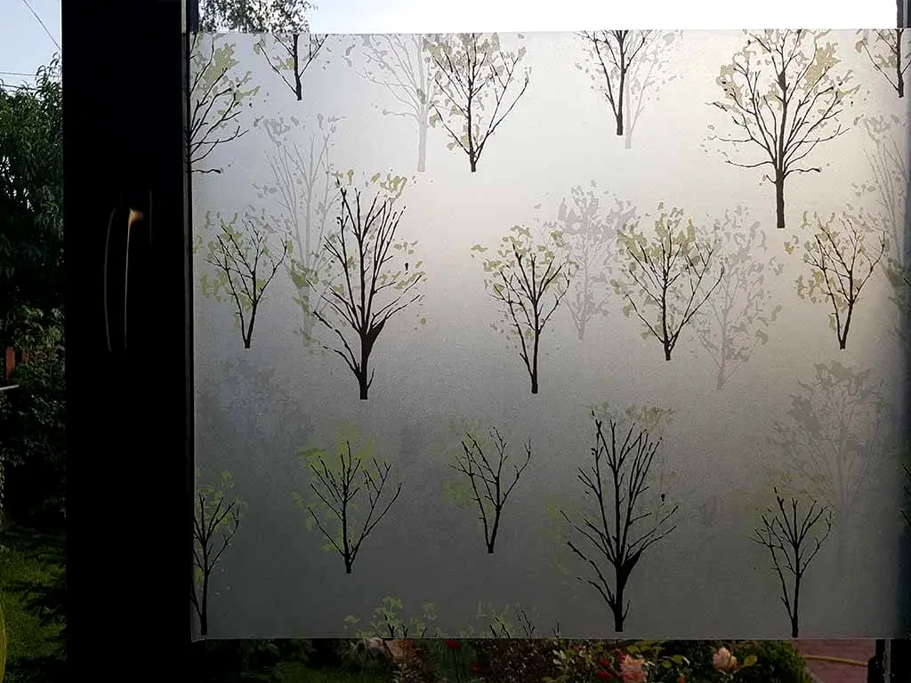 Folie geam autoadezivă Novia, Folina, imprimeu floral, translucidă, lățime 90 cm