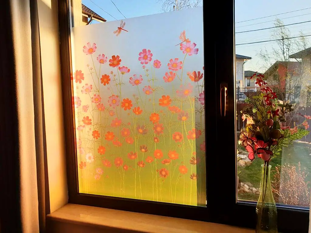 Folie geam autoadezivă Câmp cu maci, Folina, model floral, multicolor, lățime 90 cm