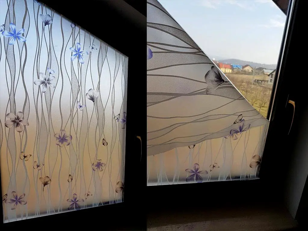 Folie geam autoadezivă Sofia, Folina, imprimeu floral, mov, lățime 90 cm