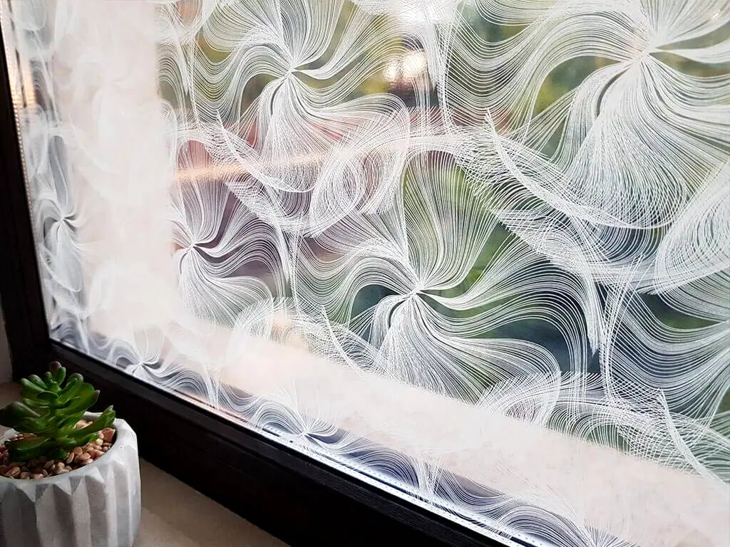 Folie geam autoadezivă Tara, d-c-fix, imprimeu abstract alb, rola de 67 x 200 cm