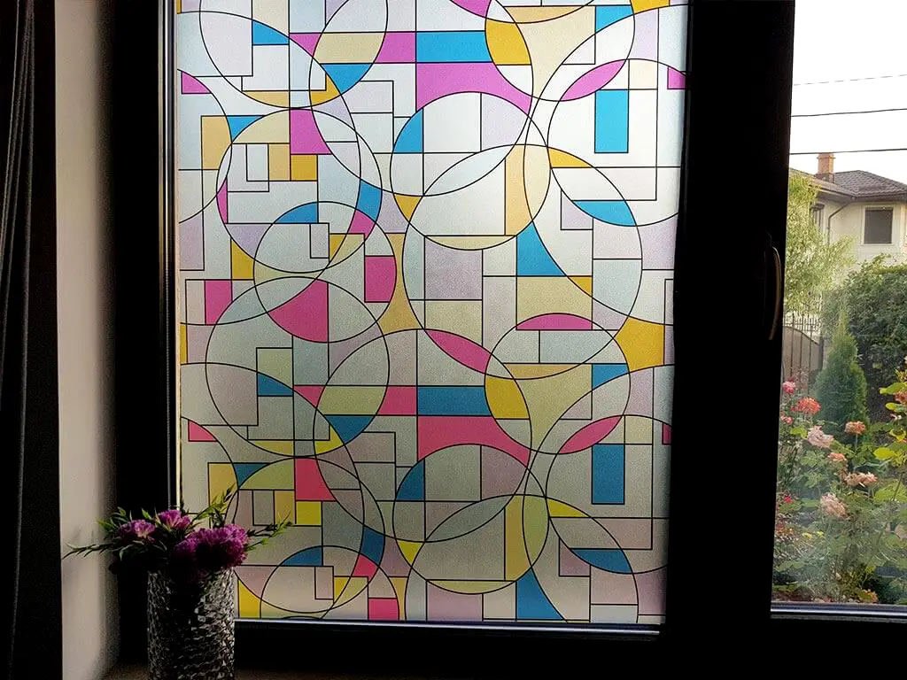 Folie geam autoadezivă Zenia, Folina, imprimeu geometric, multicolor, lățime 90 cm