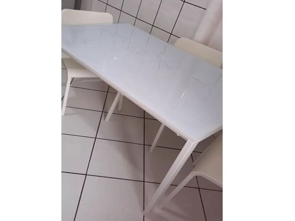 Folie protecţie din PVC 0.8 mm transparent, fără adeziv, o tentă ușor albăstruie, 150 cm lăţime