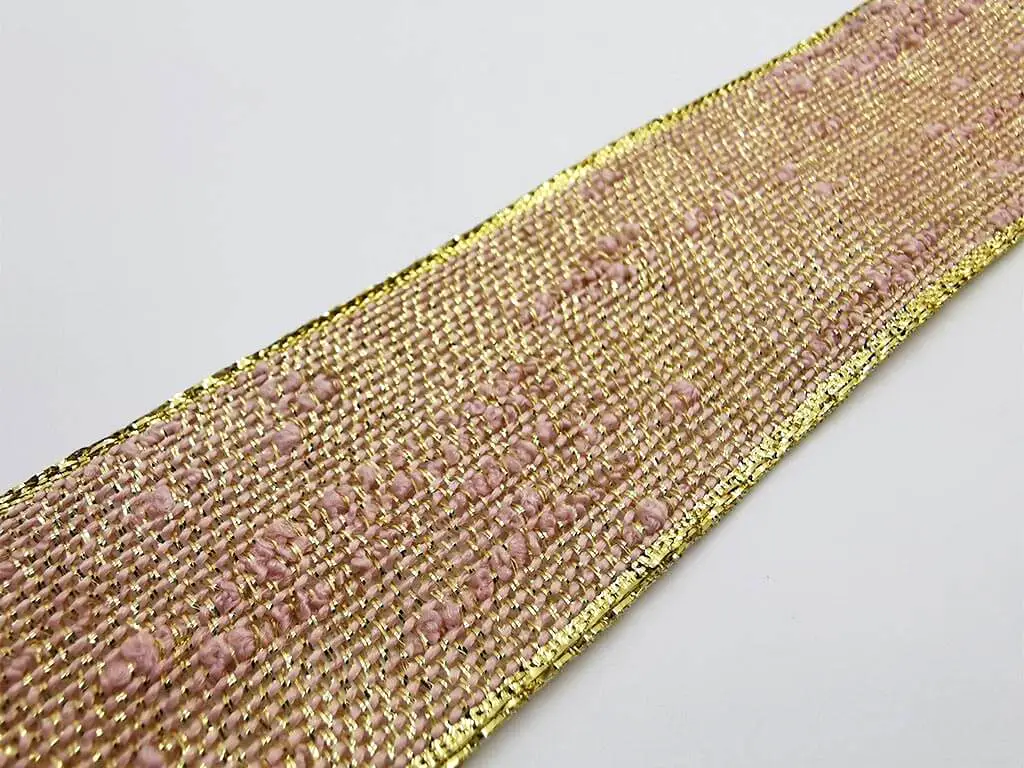 Panglică decorativă, Folina, roz pal cu detalii aurii, 4 cmx10 metri