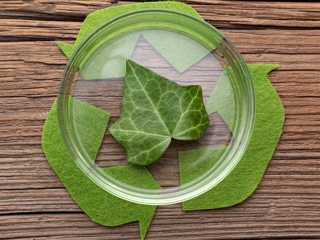 Fetru la metru, pâslă albă cu grosime de 3 mm, 90 cm lățime - produs 100% din materiale reciclate