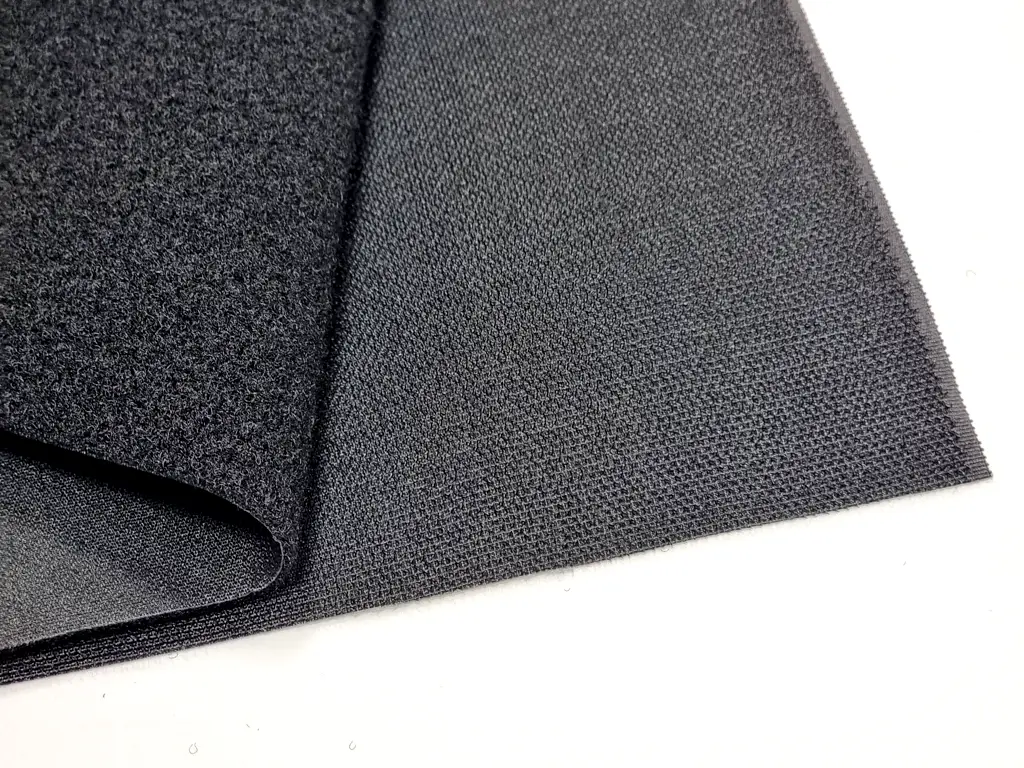Set 10 pătrate Velcro fără adeziv,  sistem Hook and Loop, arici fără adeziv ideal pentru cusut, 3x3 cm - culoare neagră