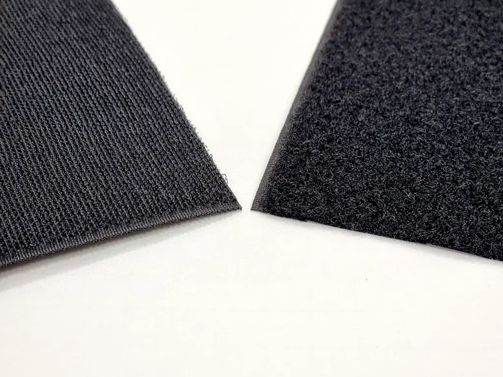 Set 10 pătrate Velcro fără adeziv,  sistem Hook and Loop, arici fără adeziv ideal pentru cusut, 3x3 cm - culoare neagră