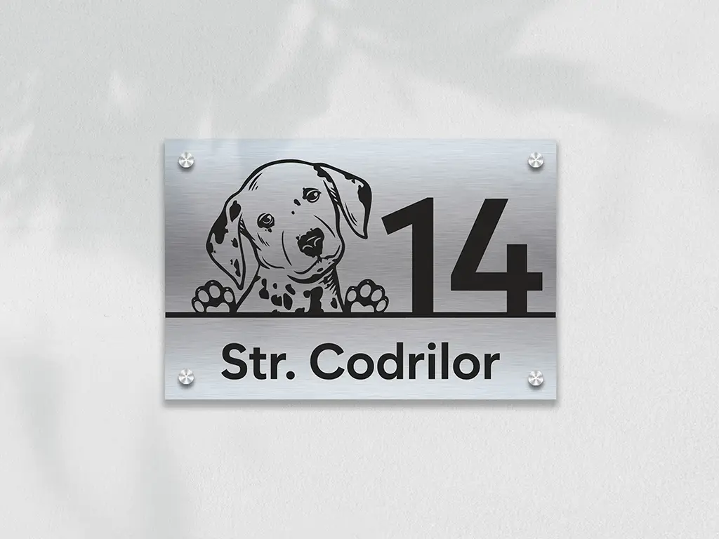 Plăcuță adresă model câine dalmațian, din bond auriu sau argintiu, cu text personalizat prin gravare