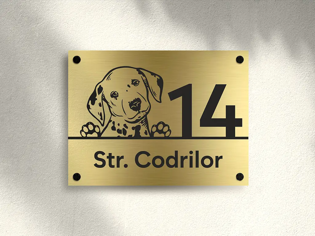 Plăcuță adresă model câine dalmațian, din bond auriu sau argintiu, cu text personalizat prin gravare