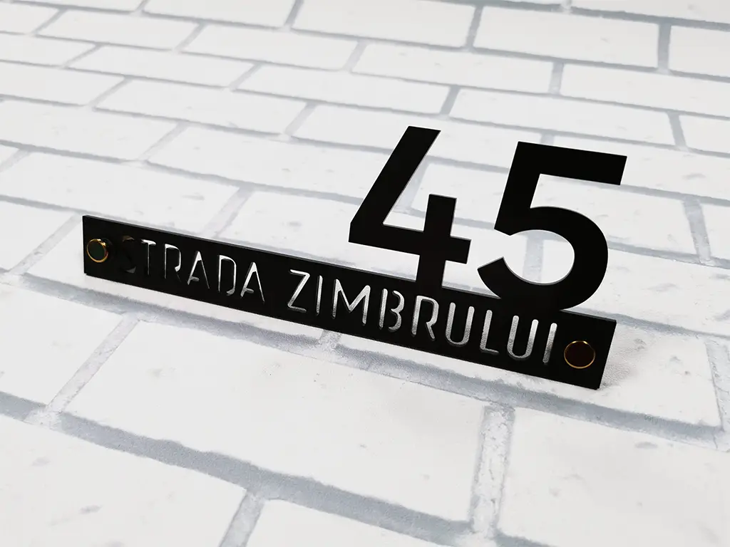 Plăcuţă adresă model Onyx, din acril negru, cu text personalizat