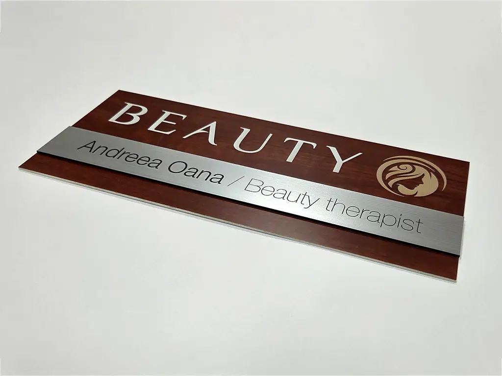 Plăcuță nature personalizată cu print UV ideală pentru firme, birouri, spații comerciale sau instituții, diverse combinații de culori, 25x12 cm