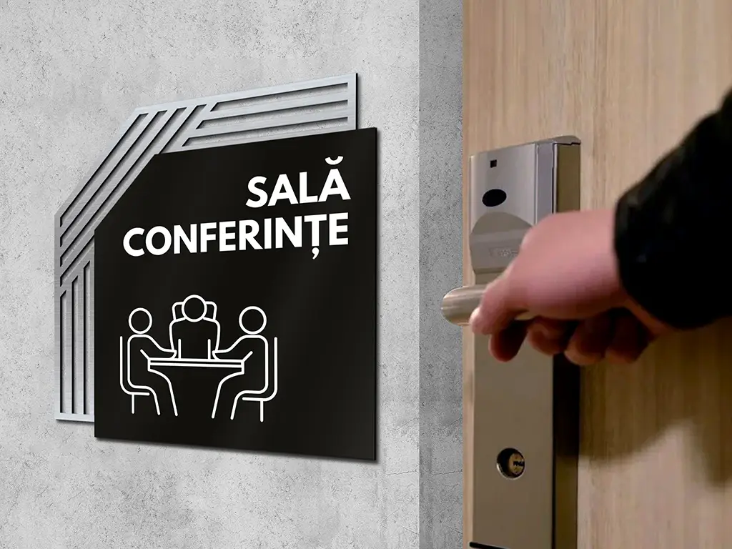Plăcuță personalizată cu print UV ideală pentru firme, birouri, unități de cazare sau instituții