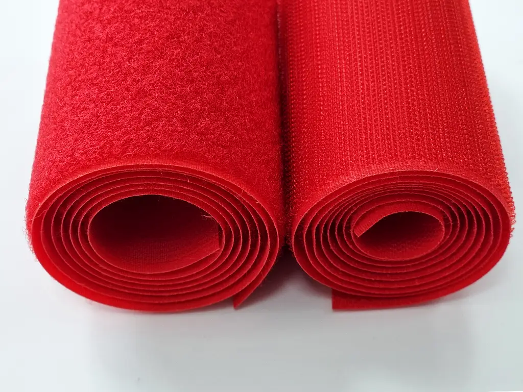 Set bandă arici, Velcro cu adeziv, benzi Hook and Loop, set bandă cu scai și puf ideală pentru cusut, role cu lățimea de 10cm - culoarea roșie