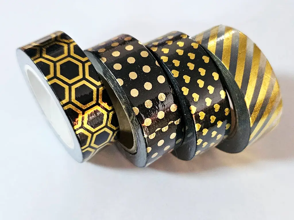 Set 4 role washi tape, benzi adezive decorative, negre cu model auriu