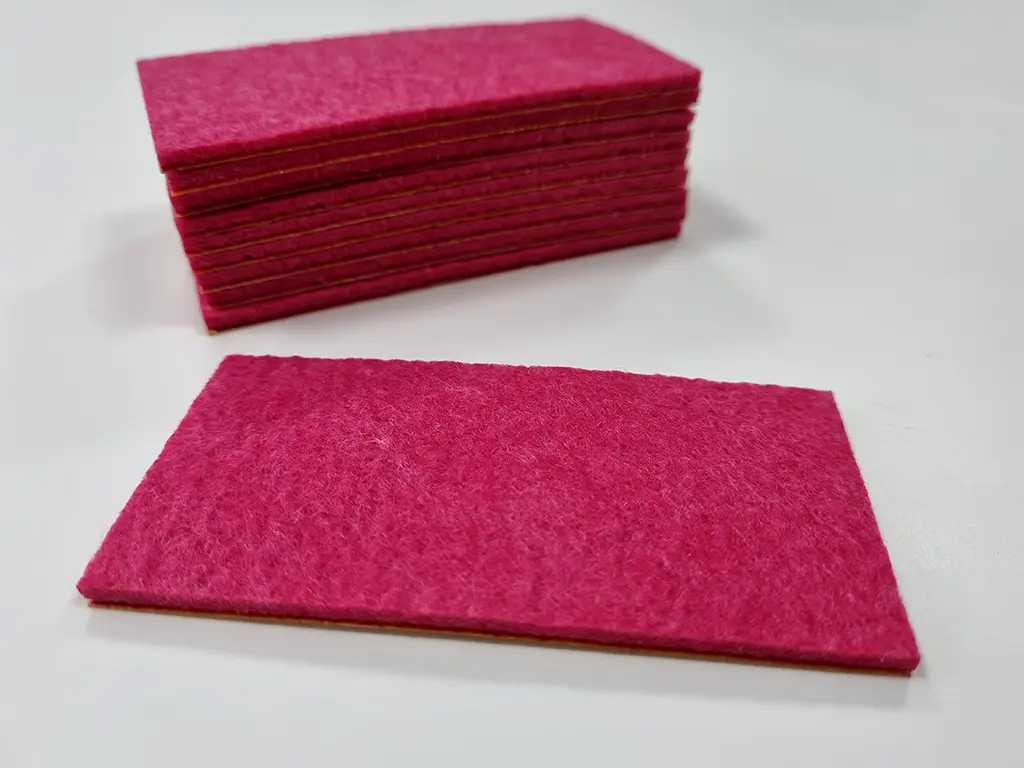 Set de 10 rezerve din pâslă magenta, autoadezive, pentru raclete