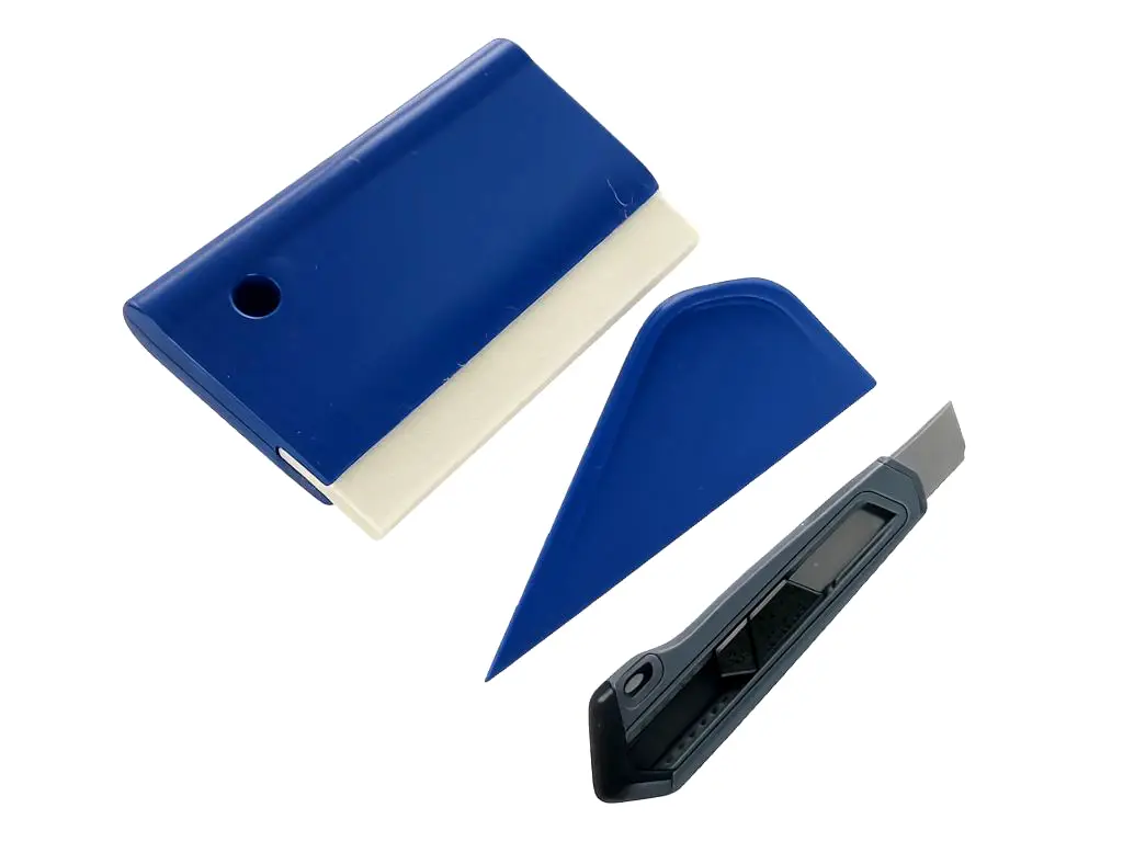 Set unelte montaj tapet și folii autoadezive – racletă aplicare, spatulă colțuri și cutter profesional
