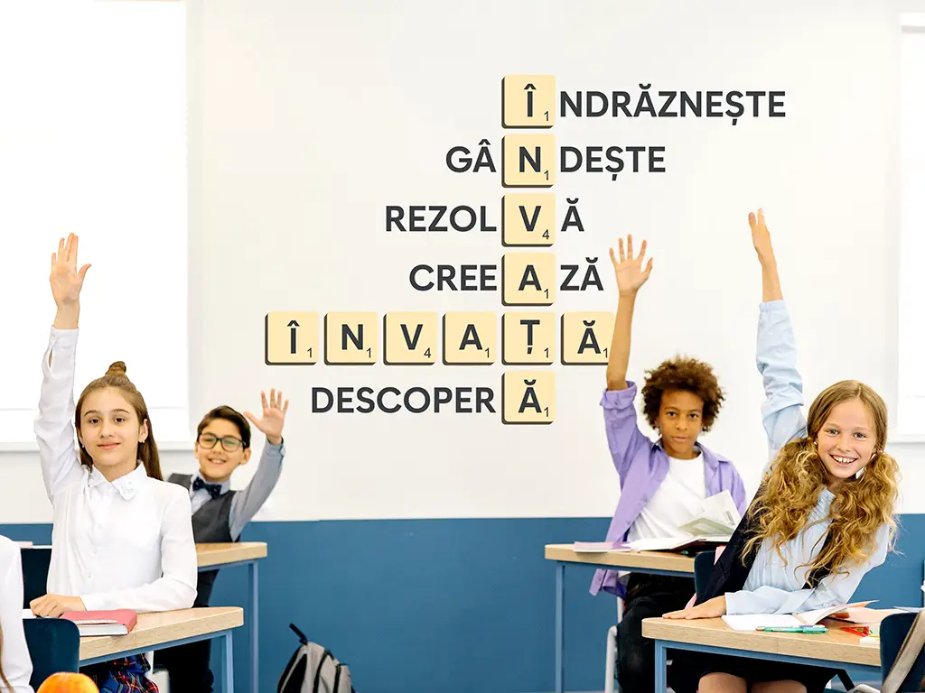 Sticker educațional scrubble cuvinte încrucișate, decorațiune pentru școli, 100x150 cm, racletă de aplicare inclusă