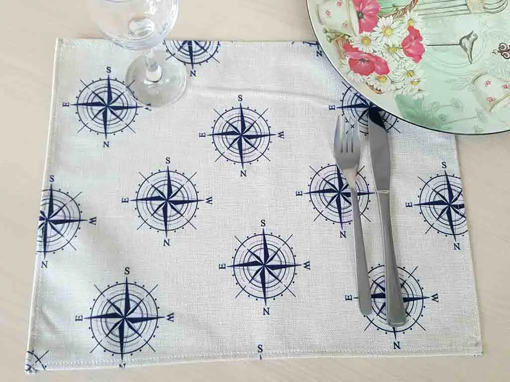 Set 7 Suport farfurie textil, Folina, imprimeu cu busole, bej, 42 x 30 cm