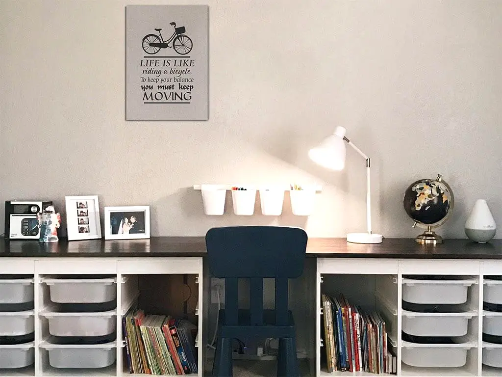 Tablou mesaj motivaţional Keep Moving, Folina, decorațiune cu text, dimensiune tablou 35x25 cm