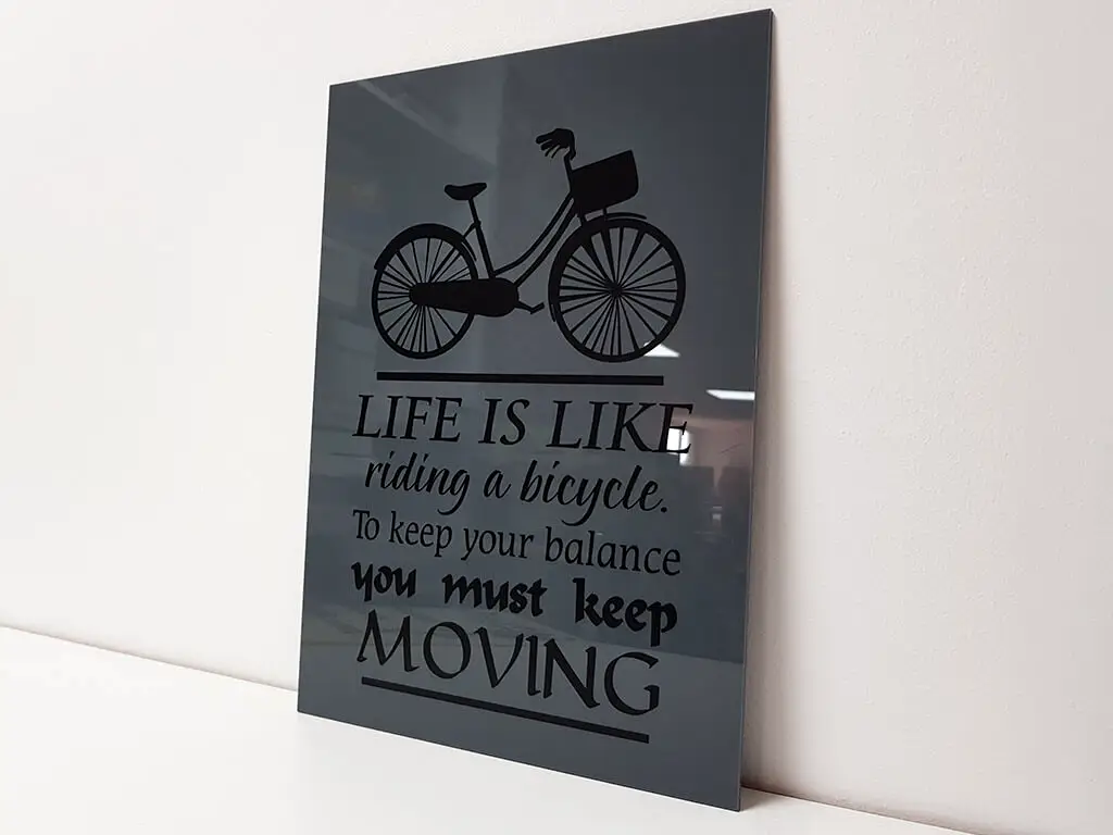 Tablou mesaj motivaţional Keep Moving, Folina, decorațiune cu text, dimensiune tablou 35x25 cm