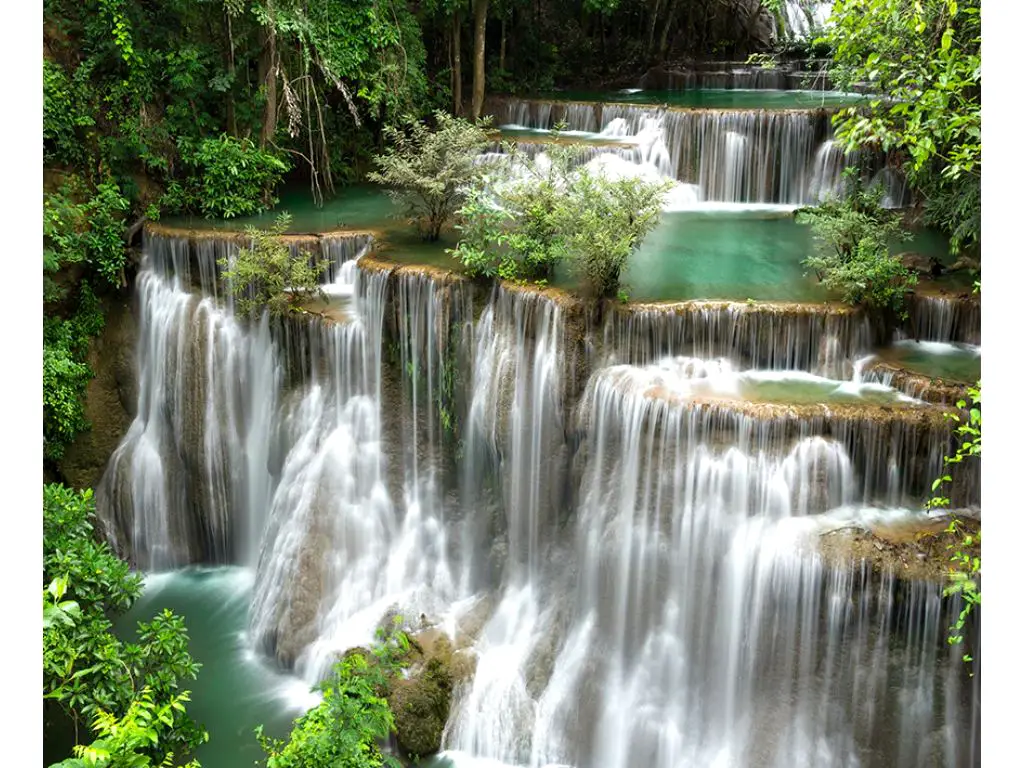 Tapet baie peisaj natural cu cascadă tropicală – material premium rezistent la apă