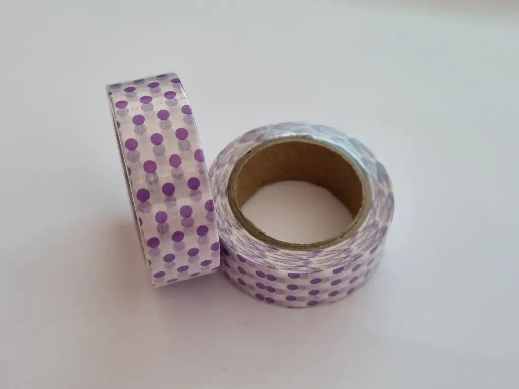 Set 2 role washi tape, benzi autoadezive albe cu buline mov