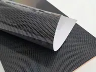 Autocolant mobilă negru cu model fagure holografic, pentru mobilier gaming și decoruri moderne - 75x250 cm