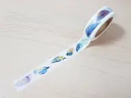 Bandă adezivă Washi Tape Pene colorate, Folina, model multicolor, dimensiune bandă 15 mm lăţime x 10 m lungime