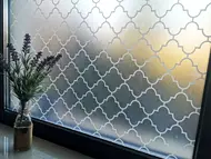 Folie geam autoadezivă Onadi, d-c-fix, sablare cu model geometric alb, 67 cm lățime