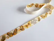 Panglică textilă decorativă, cu model fluturi galbeni, rolă de 20 metri lungime