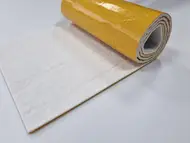 Pâslă autoadezivă, fetru autoadeziv, culoare albă, pentru protecție suprafețe, rolă de 5x100 cm