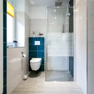 Folie geam cabină duş