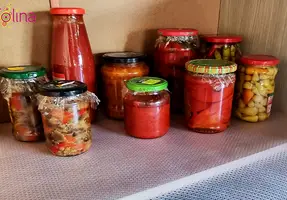 Amenajează-ți cămara pentru conservarea deliciilor de toamnă: sfaturi și produse utile