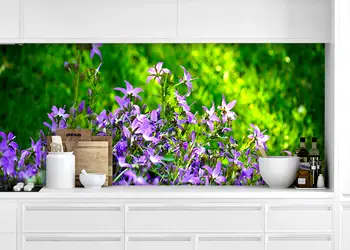 Floricele violet simulare