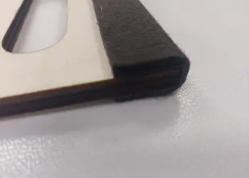 Racleta din lemn cu margine din pasla 1