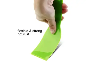 Spatula pentru curatarea adezivului sau racletarea partilor curbate 1