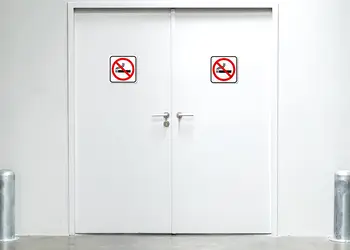 Sticker semnalistica fumatul interzis 1