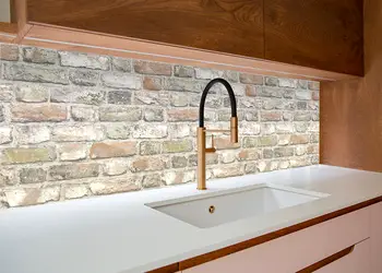 White bricks simulare 1