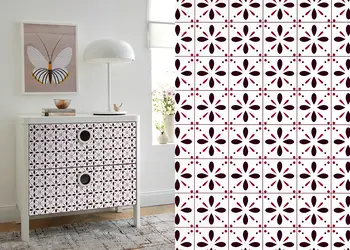 autocolant mobila alb cu model geometric maro visiniu