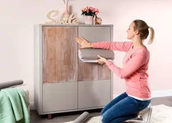 autocolant mobila imitatie lemn quadro gri