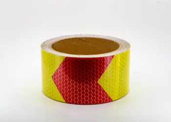 banda reflectorizanta autoadeziva de contur sageti galben rosu siguranta rutiera s1