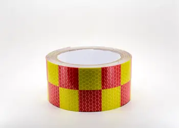 banda reflectorizanta autoadeziva de culoare galben rosu pentru siguranta rutiera rola 1