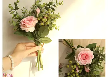 buchet flori artificiale cu trandafiri roz si plante eucalipt