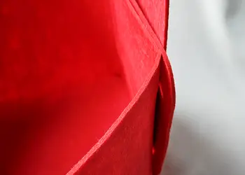 cos depozitare din pasla rosie