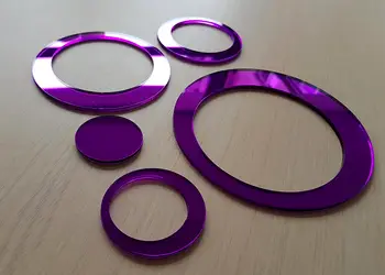 decoratiune perete cercuri oglinda mov