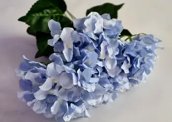 floare albastra hortensie artificiala