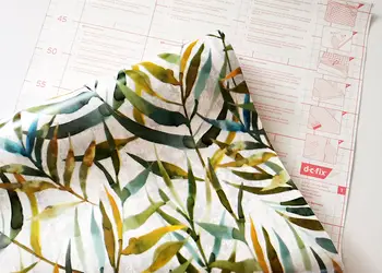 autocolant decorativ lorina dcfix gri cu imprimeu frunze verzi