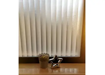 folie geam autoadeziva jaluzele verticale albe