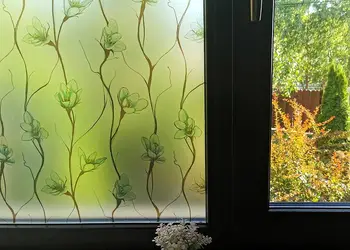 folie geam sablare cu model floral verde